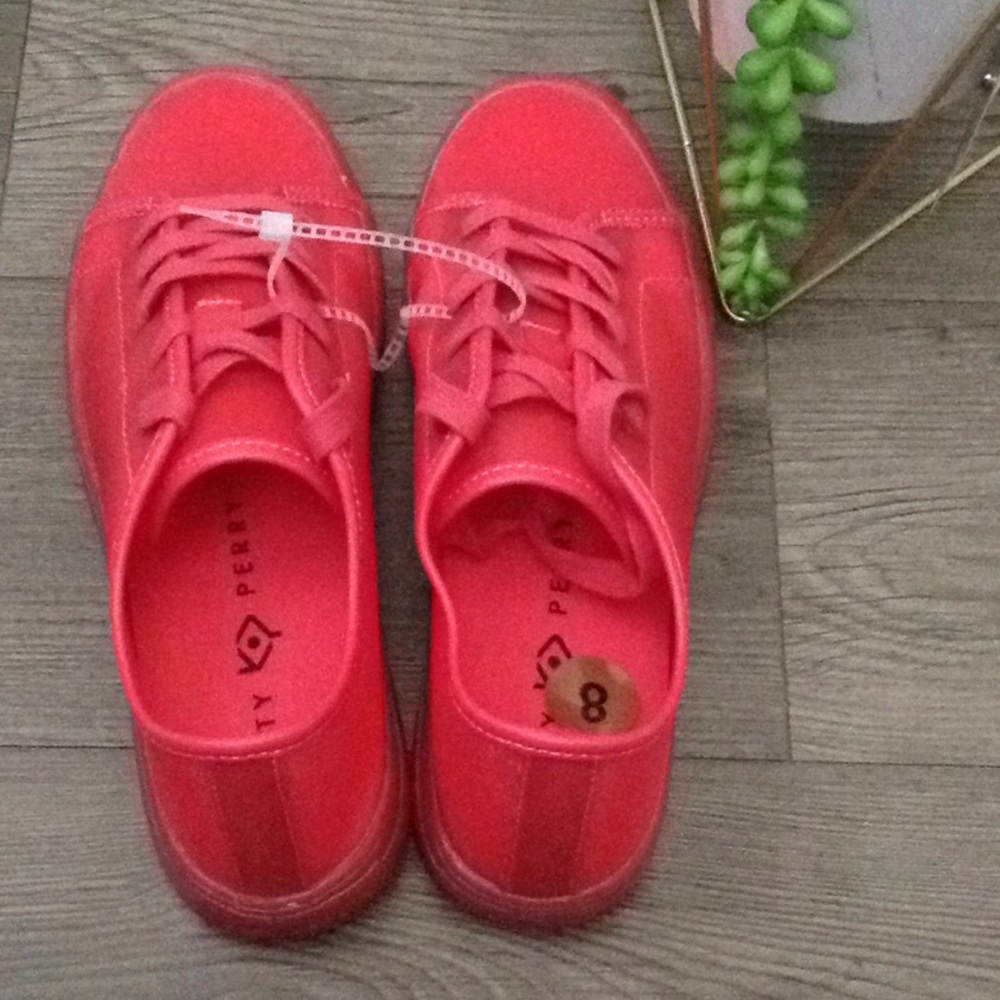Katy Perry Red Glam Sneakers size 8 - Picture 3 of 8